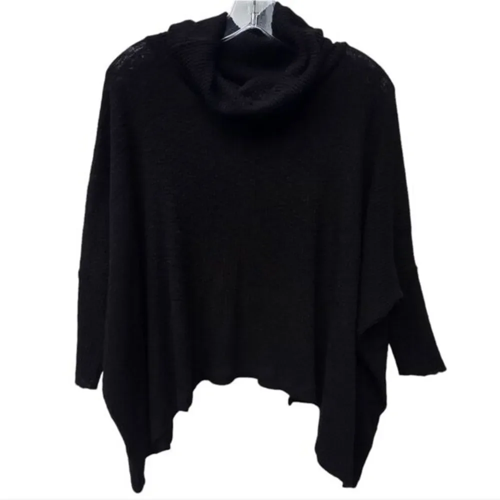 Free People Beach -459 Traveler Pullover Split Back top in Black XS‎